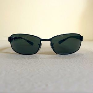 Ray-Ban sunglasses in good condition